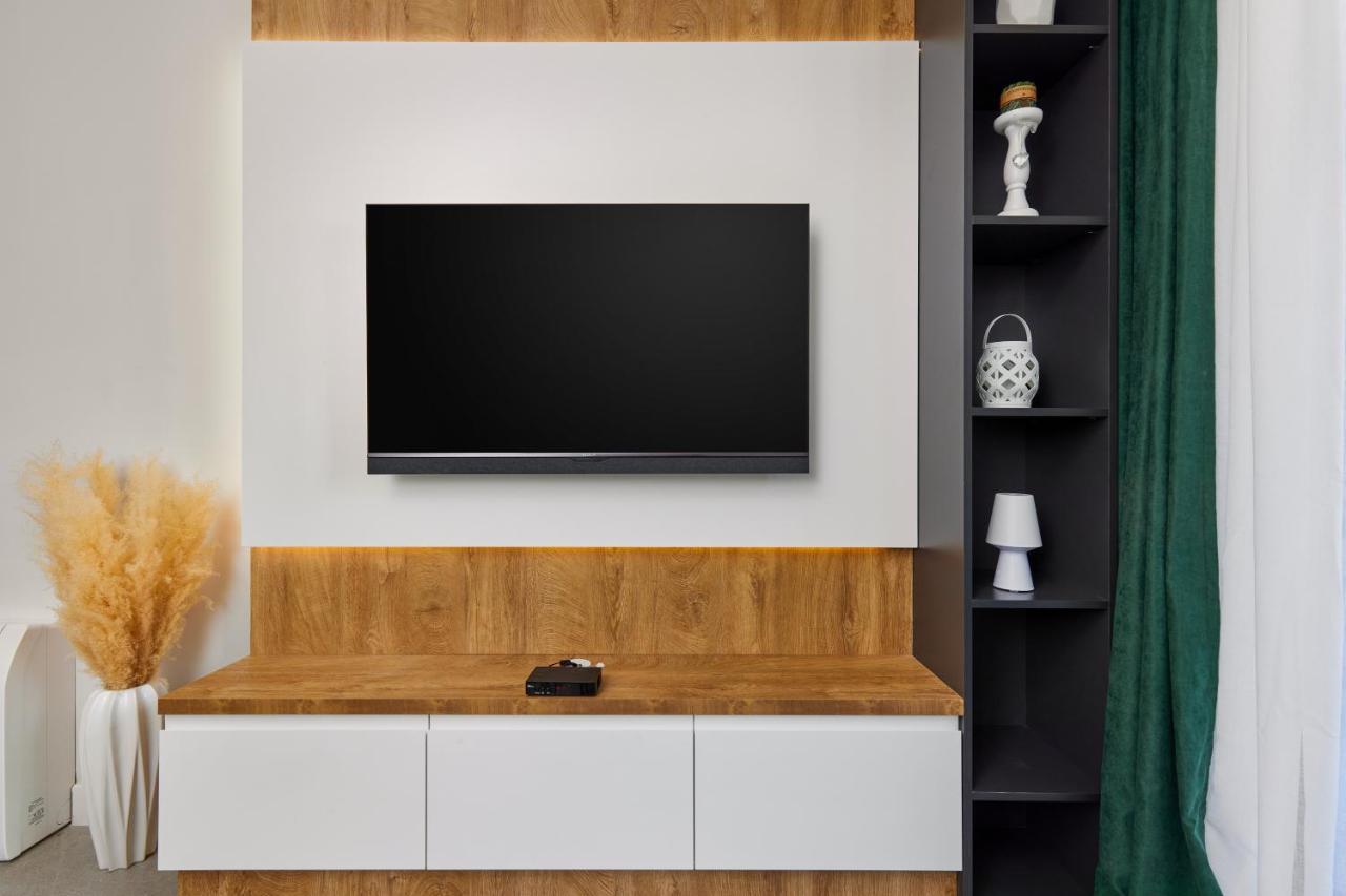 Bjelica Rental Apartments - Nela Apartment Tivat Dış mekan fotoğraf